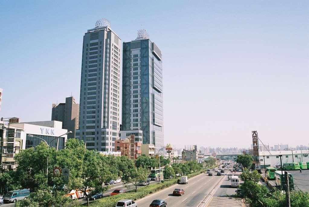 วินเซอ โฮเต็ล Hotel ไถจง ภายนอก รูปภาพ View of the city