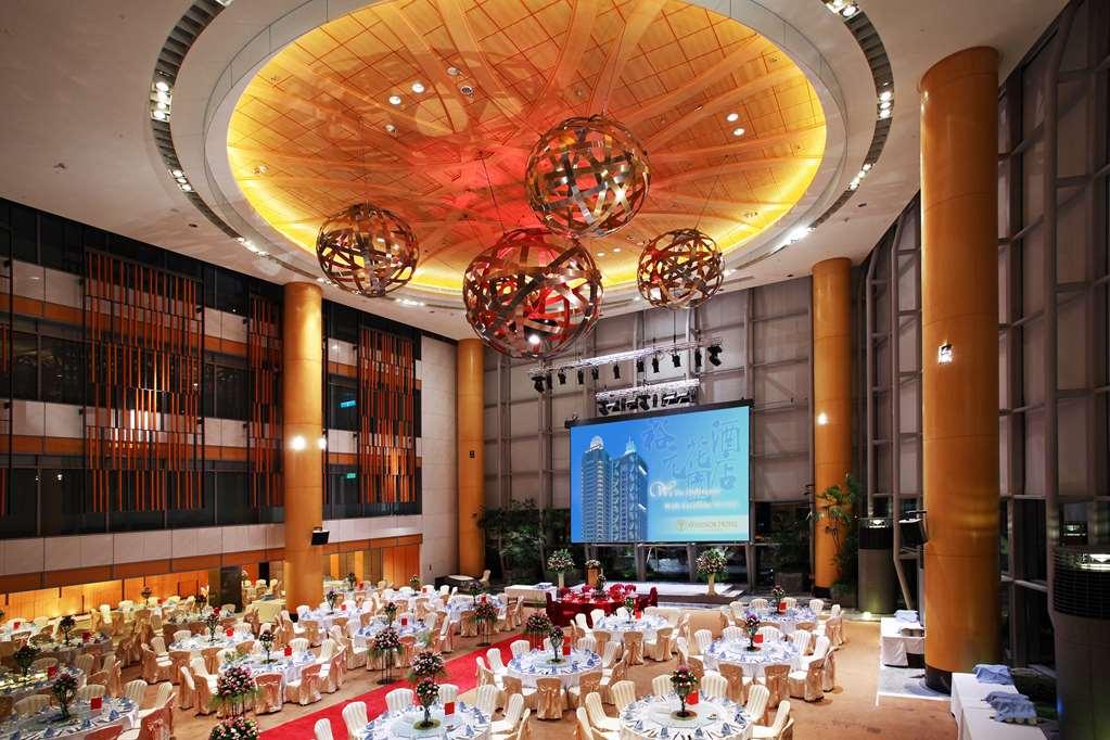 วินเซอ โฮเต็ล Hotel ไถจง ร้านอาหาร รูปภาพ The Grand Ballroom