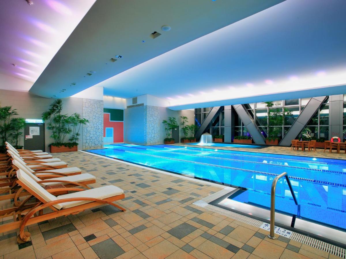วินเซอ โฮเต็ล Hotel ไถจง ภายนอก รูปภาพ The pool at the Mandarin Oriental, Munich