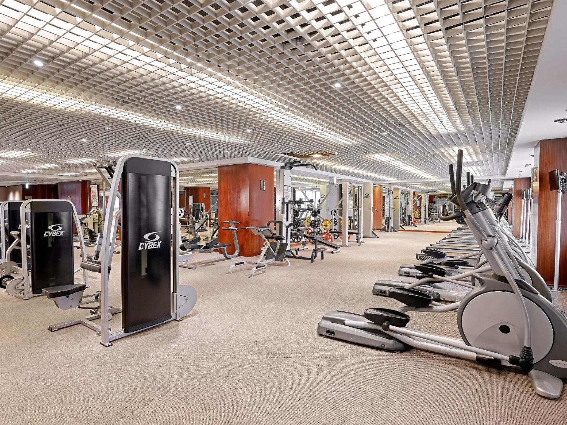 วินเซอ โฮเต็ล Hotel ไถจง ภายนอก รูปภาพ The gym at the Mandarin Oriental, Hong Kong