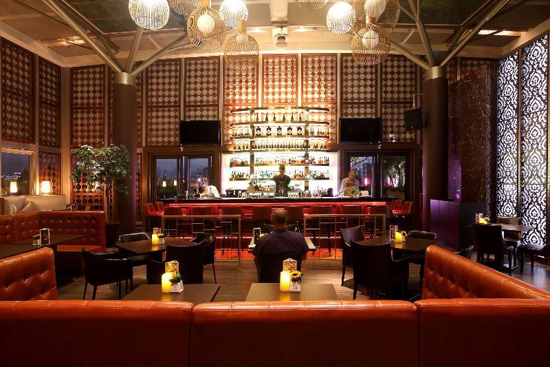 วินเซอ โฮเต็ล Hotel ไถจง ภายนอก รูปภาพ The bar at the Mandarin Oriental, Bangkok